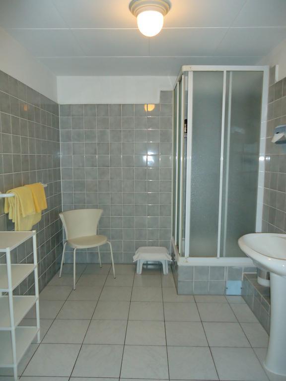 Hotel Kubrat Am Checkpoint Charlie Berlín Habitación foto